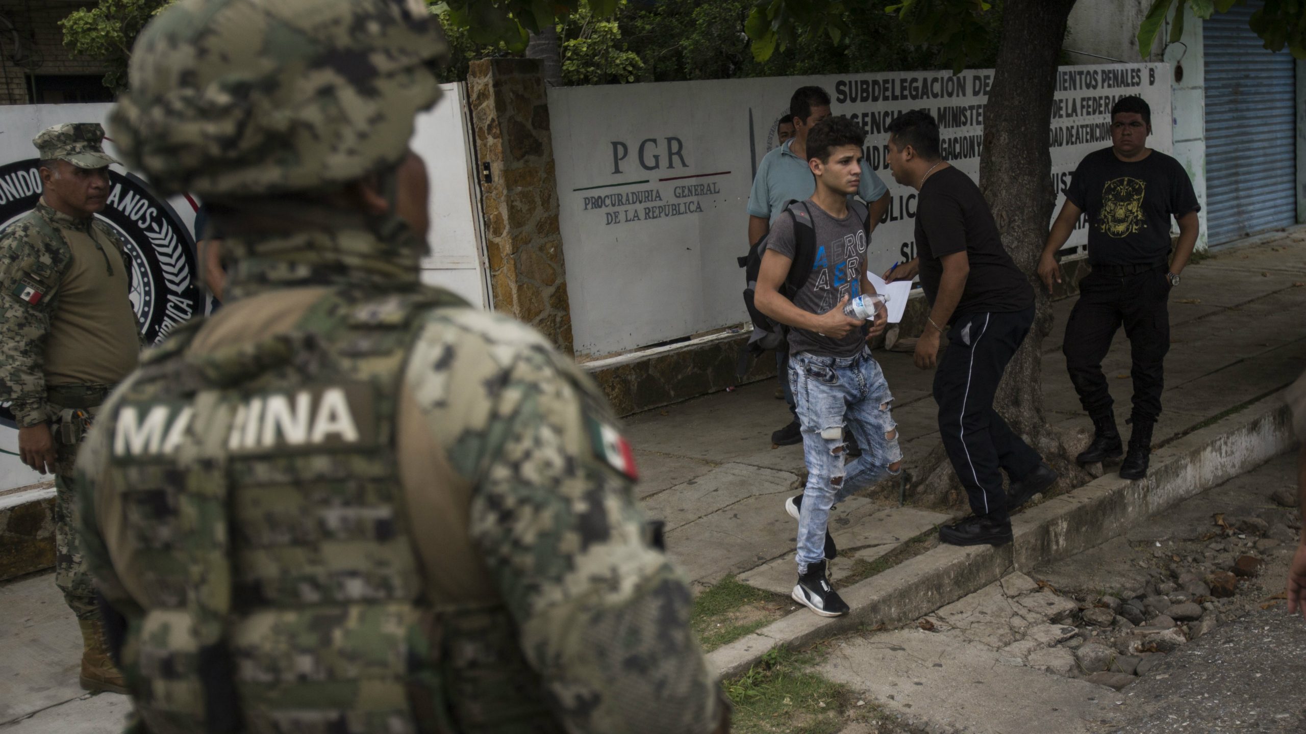 Meksiko neće zaustavljati migrante koji prelaze granicu sa SAD 1