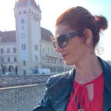 "Svako ko može da ode iz Srbije, to treba da učini" 8