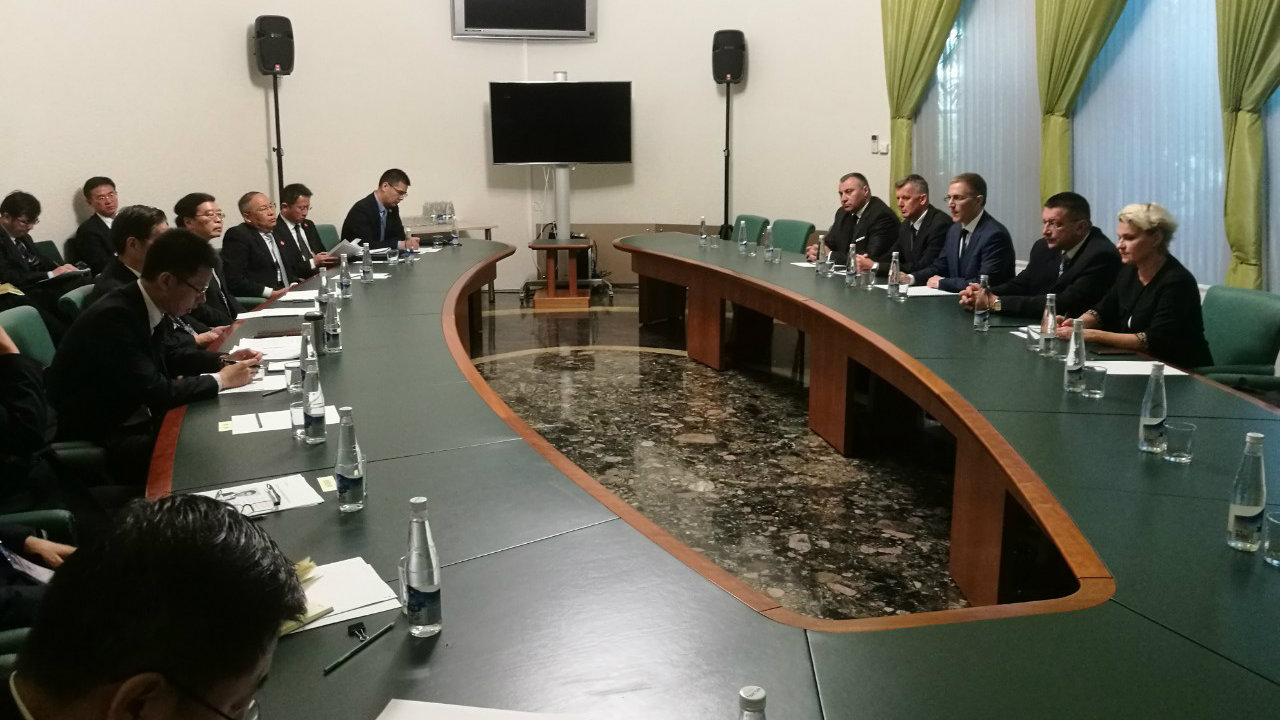 Stefanović sa kineskim zvaničnikom: Kina ostaje čvrsto pri svom stavu o nepriznavanju Kosova 1