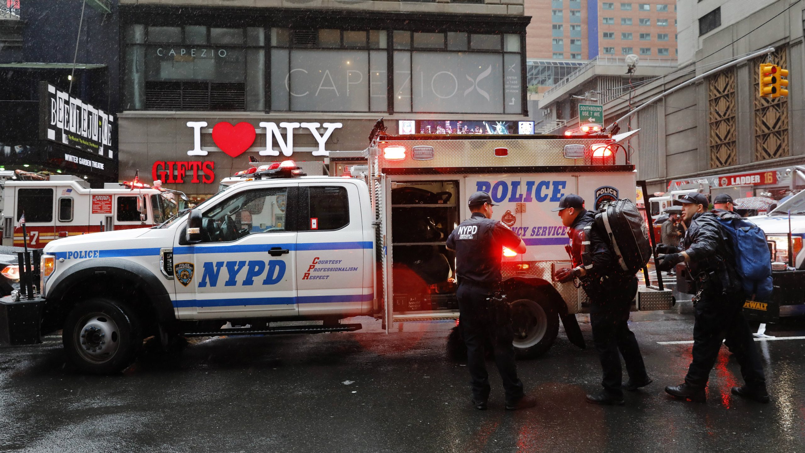 Pao helikopter u Njujorku, najmanje jedna osoba poginula 1