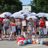 Lajović, Đere, Krajinović obradovali decu u Goraždevcu 1