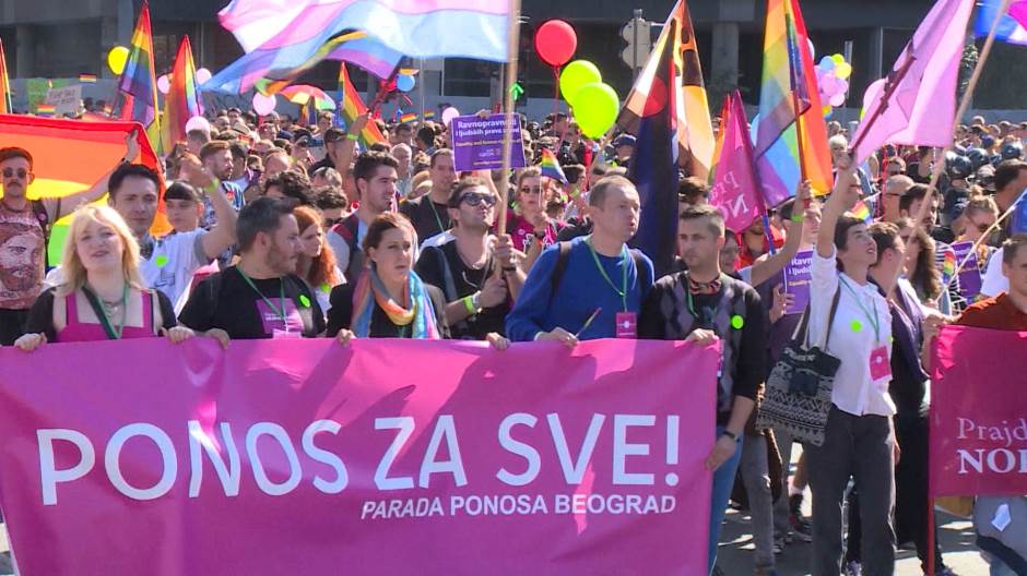 Održana peta parada "Ponos Srbije" u Beogradu (FOTO) 1