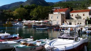 Mediji: U napadu huligana na Braču lakše povređeni sezonski radnici 3