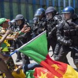 Švajcarska policija bacila suzavac da rastera demonstrante iz Kameruna 5