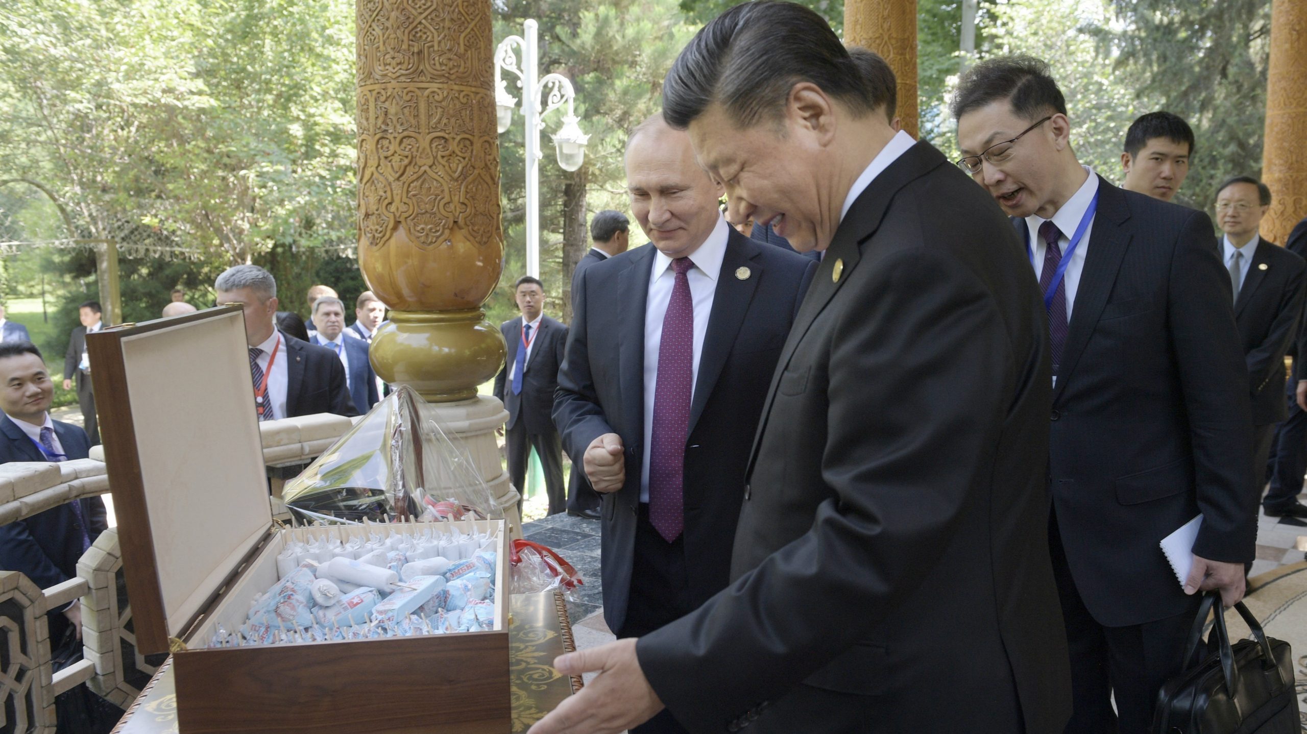 Putin poklonio Siju ruski sladoled 1