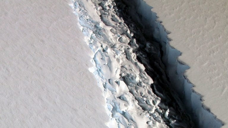 Santa leda teška 315 milijardi tona koja se otcepila od Antarktika 1