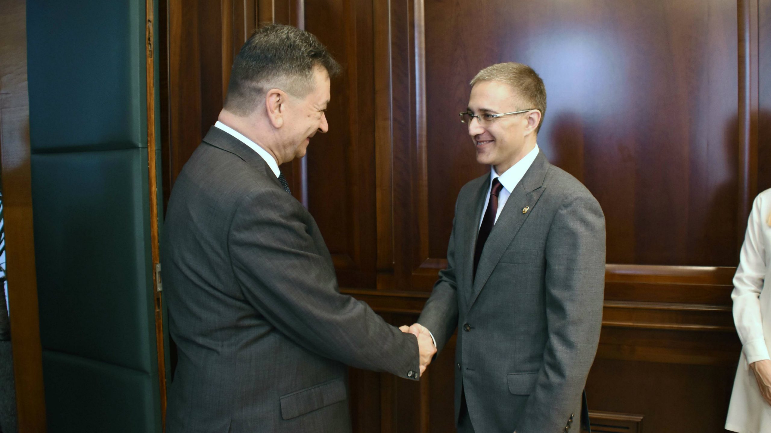 Stefanović sa potpredsednikom Interpola o protivljenju Srbije za članstvo Kosova 1