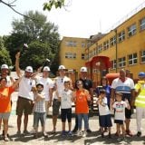 Vaterpolisti uredili dvorište osnovne škole za decu sa smetnjama u razvoju 8