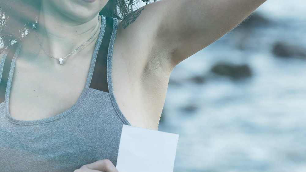 Nova feministička revolucija standarda lepote: Dlake ispod pazuha kao polu-ornament  1