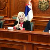 Mihajlović: Za četiri godine dodeljeno tri hiljade stipendija za romske učenike 1