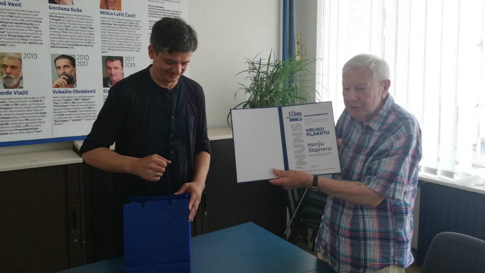 Hariju Štajneru uručena Velika plaketa NUNS-a 1