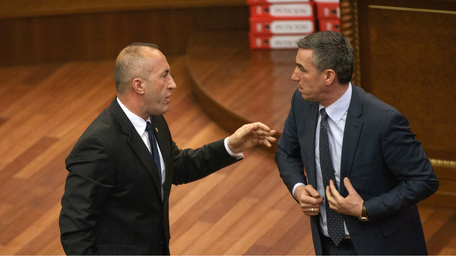 Tači i Veselji odlažu izbore koji su neminovni 1