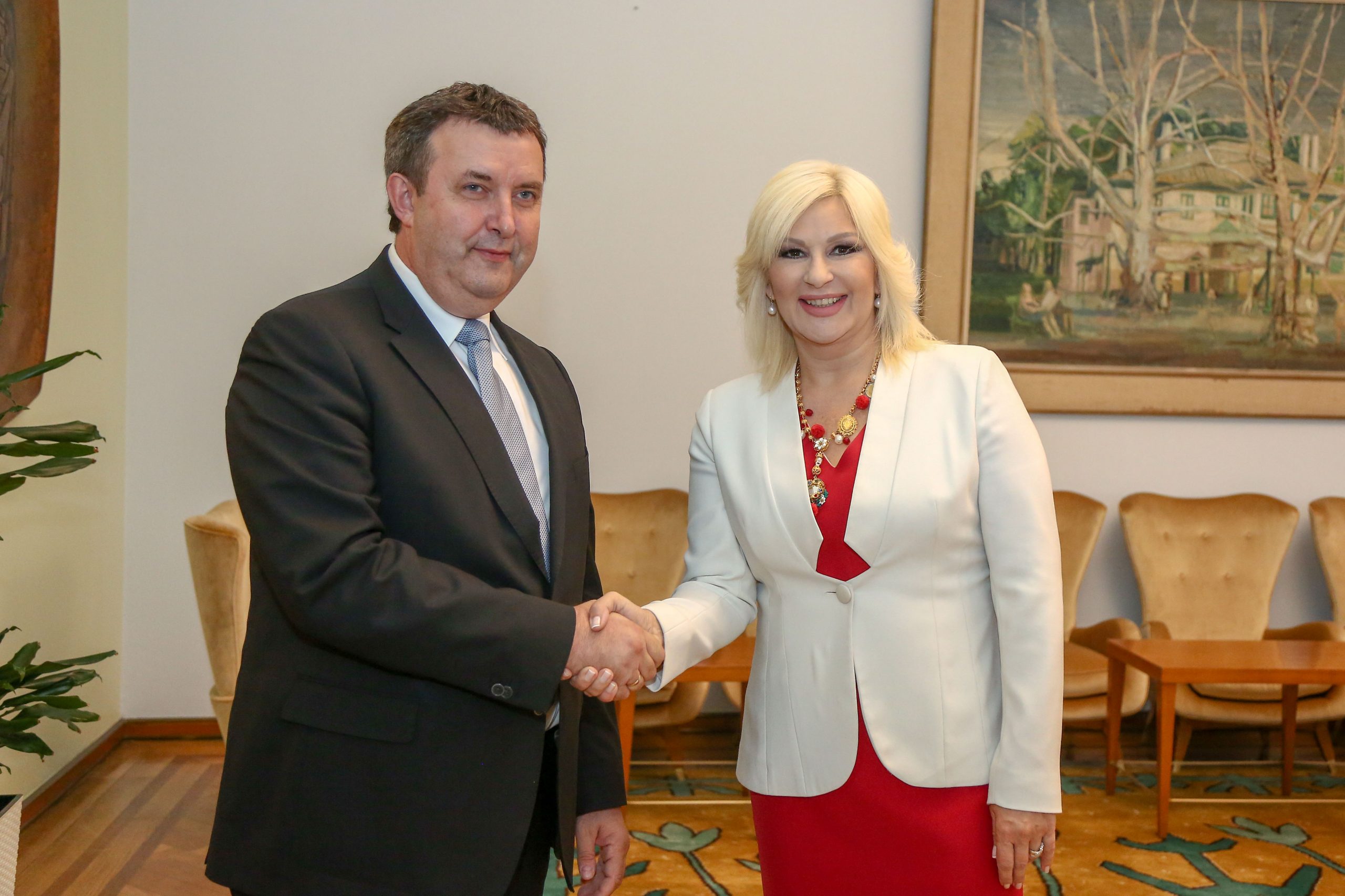 Mihajlović i Palkovič: Uključiti Severnu Makedoniju i Grčku u projekat brze pruge 1