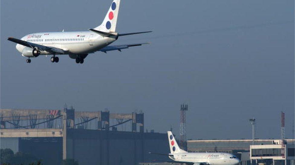 Avion poleće sa aerodroma "Nikola Tesla"