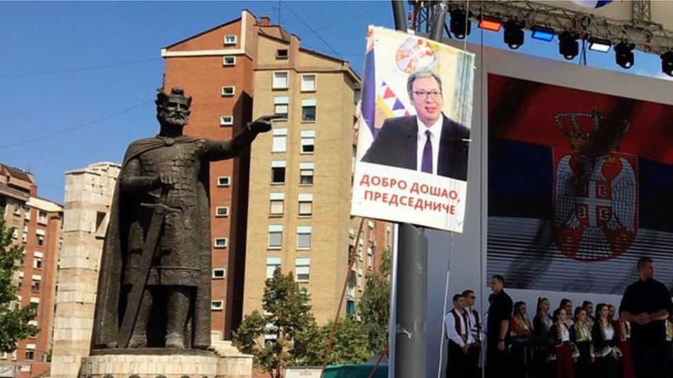 Bilbordi "dobrodošao predsedniče" kojima su Srbi sa severa Kosova dočekali predsednika Vučića u septembru 2018. godine