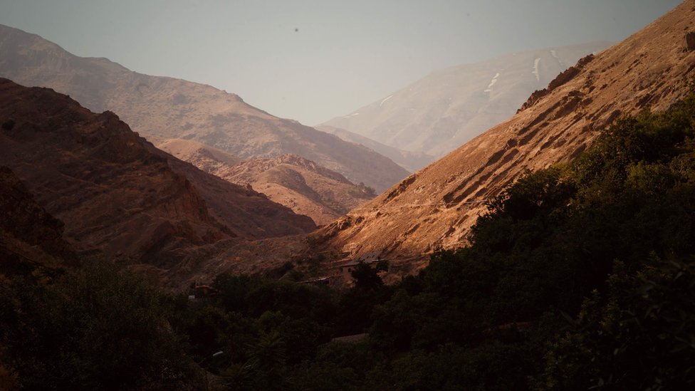 Unutar Irana: Šta Iranci misle o sukobu sa Amerikom 1 Tehran hills