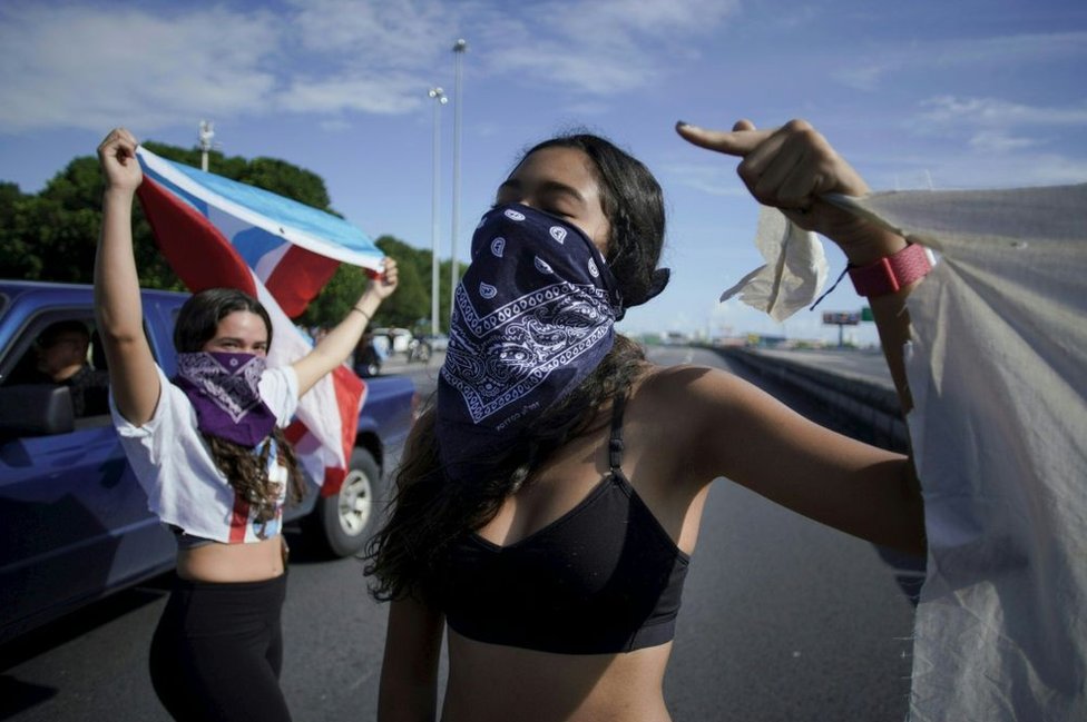 Demonstranti traže da guverner odmah podnese ostavku