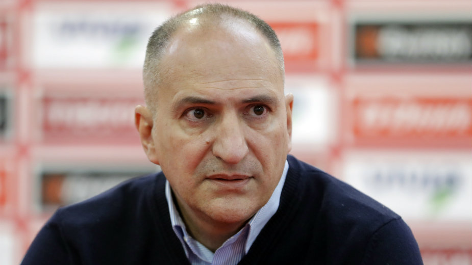 Zvezda ne da Mrkelu 1