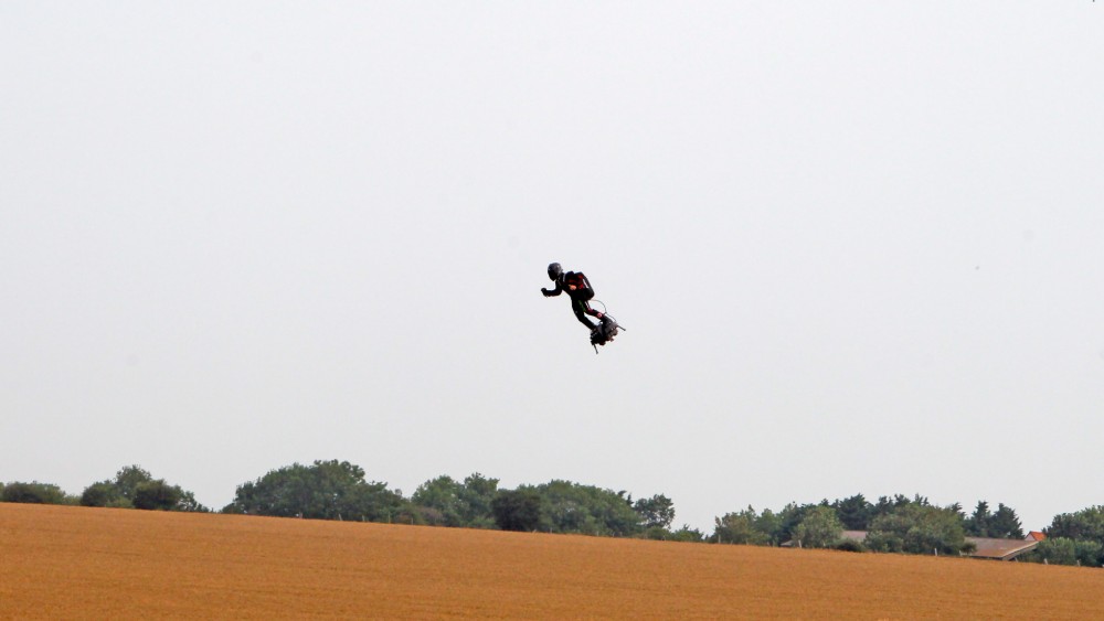 Francuz će pokušati da svojom napravom preleti kanal Lamanš 1