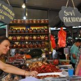 Plaćanje karticama i mobilnim na tri pijace u Beogradu 1