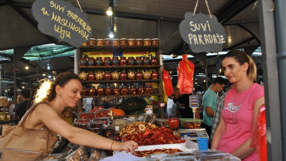 U letnjoj atmosferi održan Beogradski Noćni market na pijaci „Kalenić“ 3
