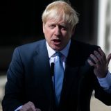 Britanski premijer naredio da se zbog virusa prodavnice zatvore, nema okupljanja 7