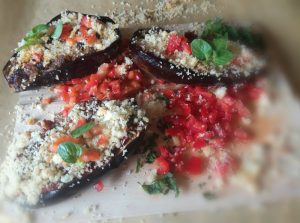 Melancani iz rerne sa parmezanom i prezlama (recept) 2