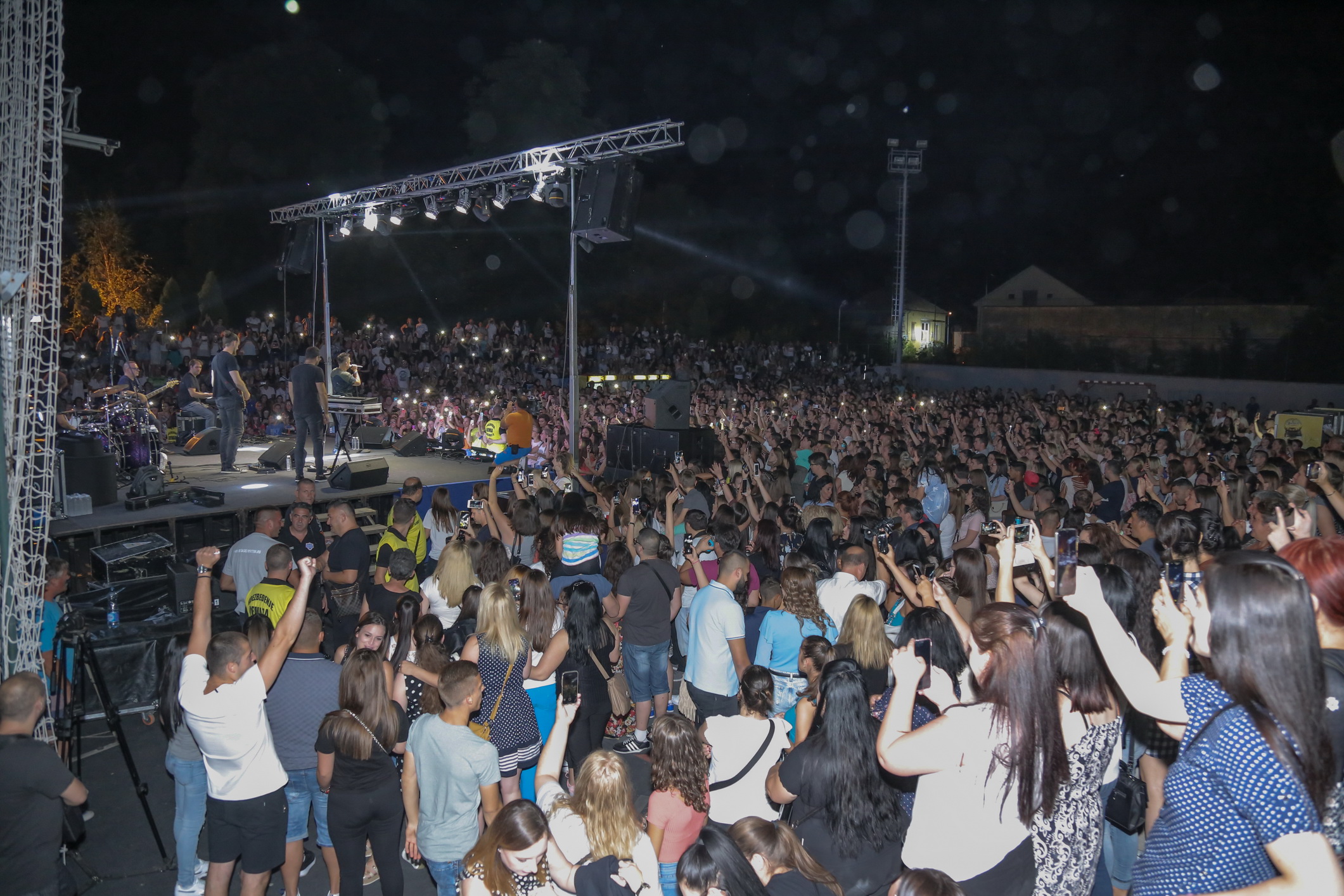 Marija Šerifović sinoć održala koncert na Omladinskom stadionu u Pirotu 2