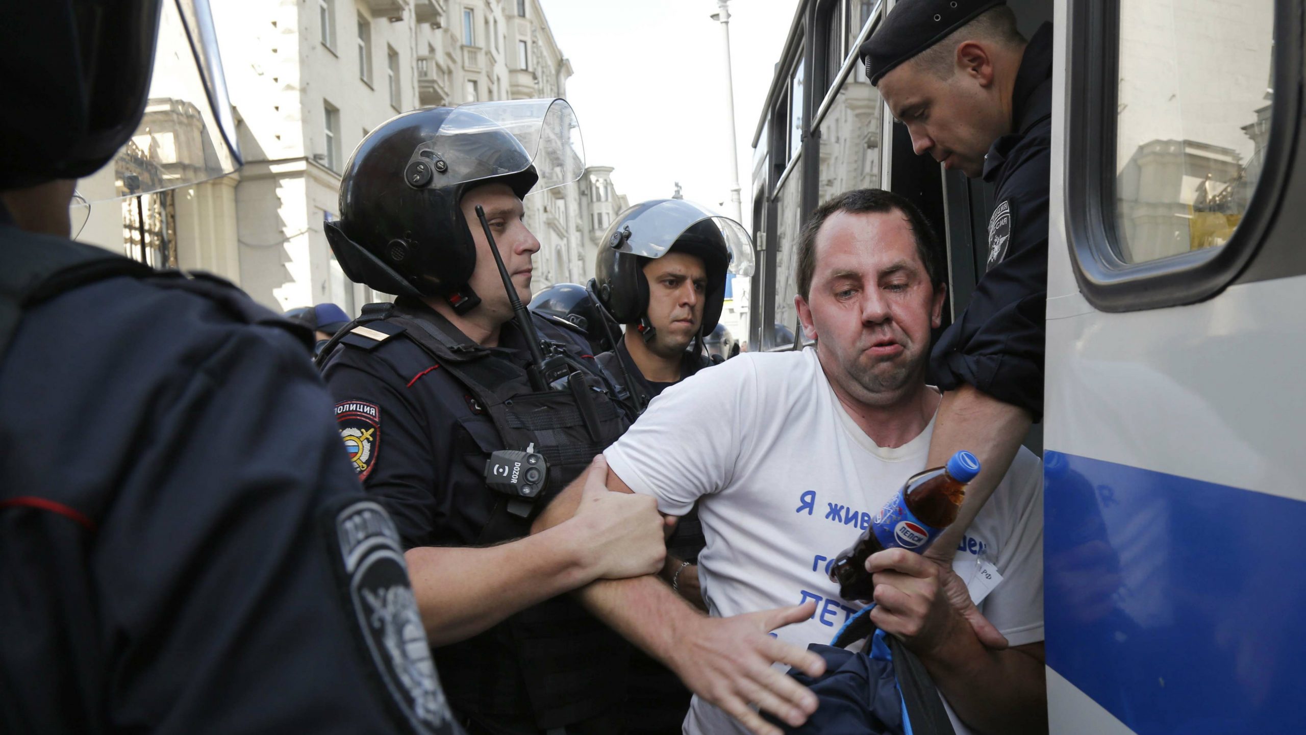 U Moskvi privedeno oko 30 osoba zbog samostalnih protesta 1