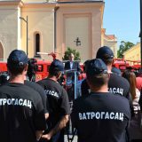 Stefanović uručio rešenje o unapređenju u čin generala policije Predragu Mariću 7