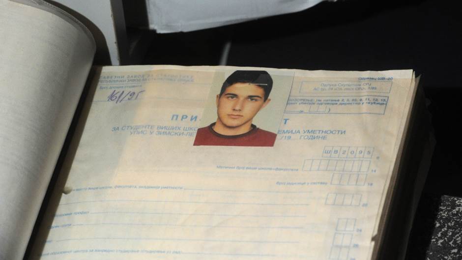 Megatrend Tanjugu pokazao studentski dosije Nebojše Stefanovića 1