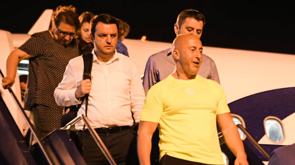 Haradinaj stigao na Kosovo, nastavlja sa radom u Vladi 1