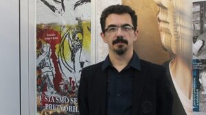 - U tekstu objavljenom u "Sveskama Zadužbine Ive Andrića", povodom Andrićeve nagrade koju sam dobio za zbirku "Crna Anđelija", moj urednik Gojko Božović je precizno napisao da sam književnu karijeru sredinom devedesetih započeo kao eksperimentalni pisac koji istražuje formu i prirodu žanra, odnosno da sam svoju literaturu prvenstveno oblikovao od iskustva literature, a ne od realnog života i proživljenog iskustva. Nakon tih prvih postmodernističkih knjiga, u mom stvaralaštvu desila se značajna poetička promena i preokret od eksperimentalnog do realističkog pripovedanja.