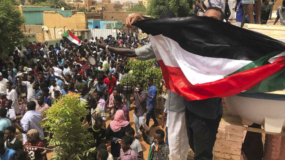 Protestni pokret u Sudanu prihvatio direktne pregovore sa vojnim vlastima 1
