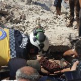 Ubijeno 10 civila u vazdušnim napadima sirijskih snaga u Idlibu 3