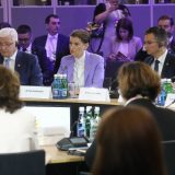 Marković: Sklopljen dogovor da se o Zakonu o veroispovesti razgovara direktno sa Srbijom 15