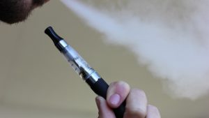 Naučnici objavili kako pušenje elektronskih cigareta utiče na dobijanje astme 1