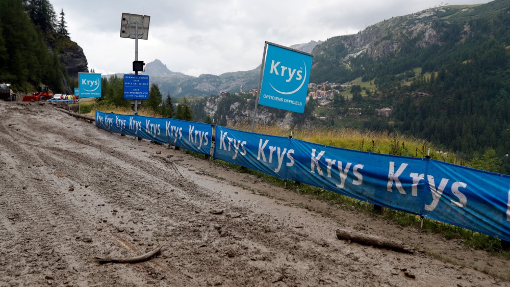 Pretposlednja etapa Tura skraćena zbog mogućih klizišta 1