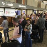 Nekoliko desetina putnika povređeno na letu Er Kanade usled turbulencije 8
