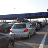 AMSS o zadržavanju na graničnim prelazima: Automobili čekaju dva sata na Gradini, 40 minuta na Preševu 5