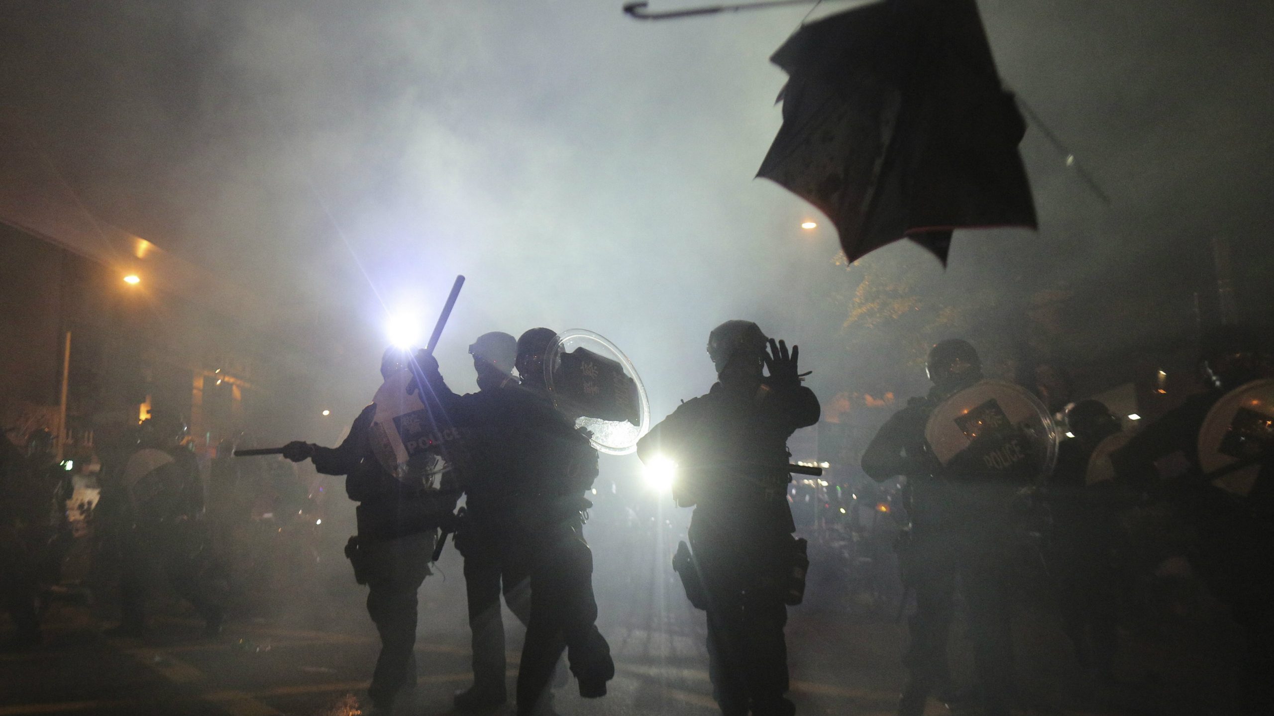 Novo nasilje na protestima u Hongkongu, policija bacala suzavac 1