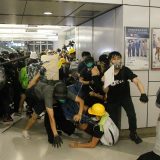 Na demonstracijama u Hongkongu juče povređene 24 osobe, protest najavljen i za danas 1