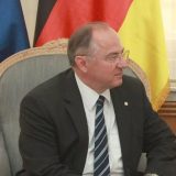 Juratović: Bojkot izbora u Srbiji će još više učvrstiti Vučića na vlasti 9