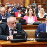 Zašto je SNS izostavio koalicione partnere u izbornoj kampanji 7