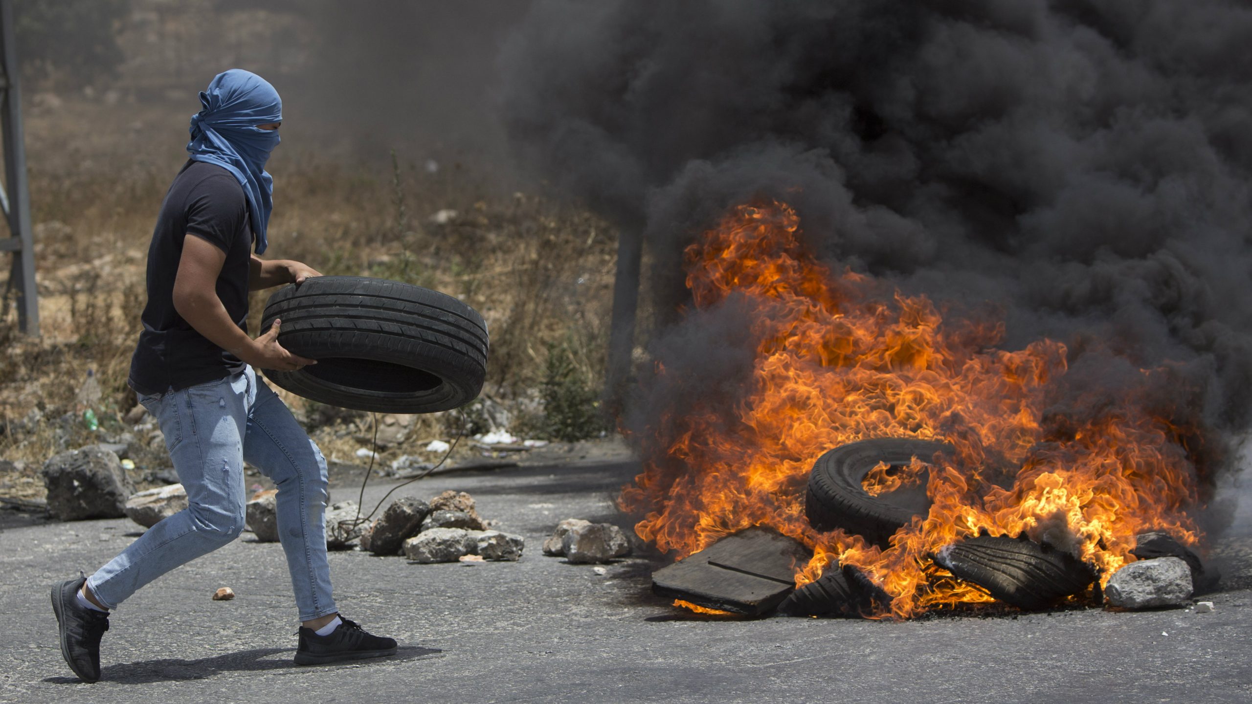 Više od 100 Palestinaca ranjeno u protestima na granici Gaze 1