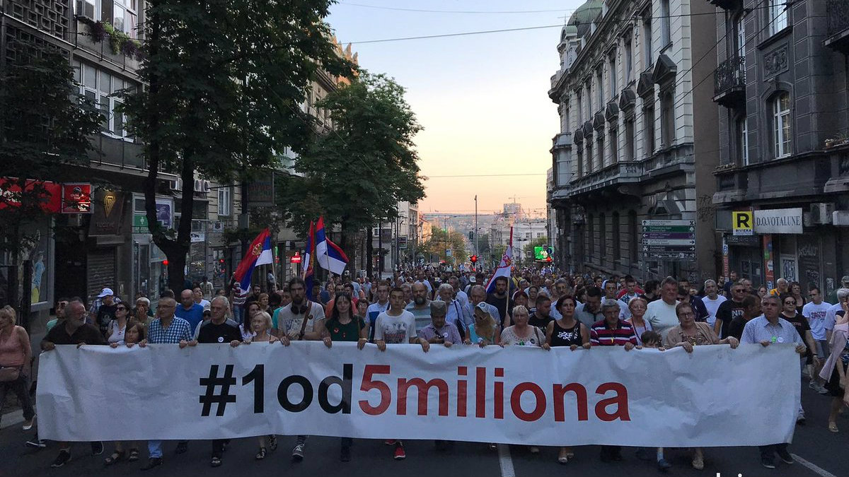 1 od 5 miliona: Mladenović napao našeg aktivistu 1