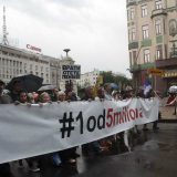 Protest "1 od 5 miliona": Stefanoviću poslali diplomu poštom (VIDEO) 4