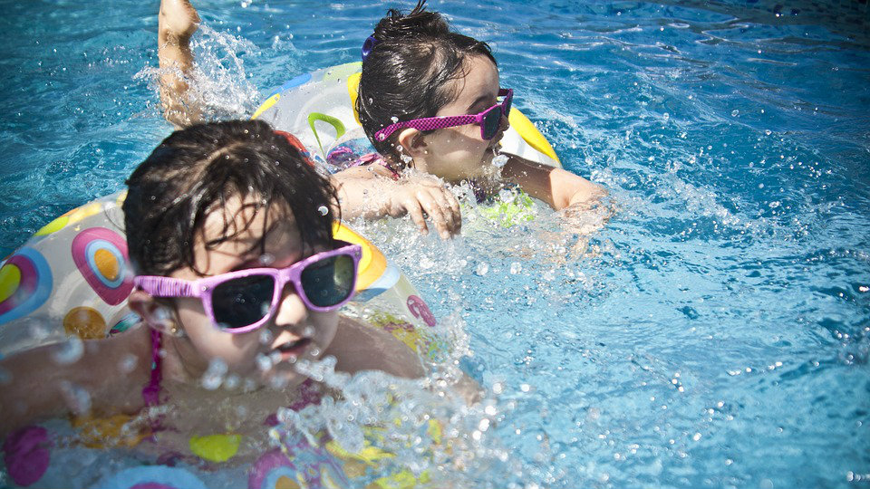 Kako da deca budu bezbedna u dvorišnim bazenima? 2