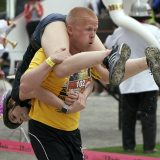 Litvanski par pobedio na Svetskom takmičenju u nošenju supruge 5