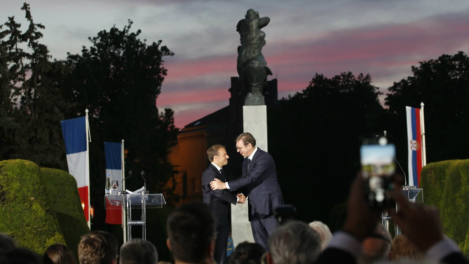 Makron u Srbiji: Francuska nikada neće zaboraviti žrtvovanje srpskog naroda 1